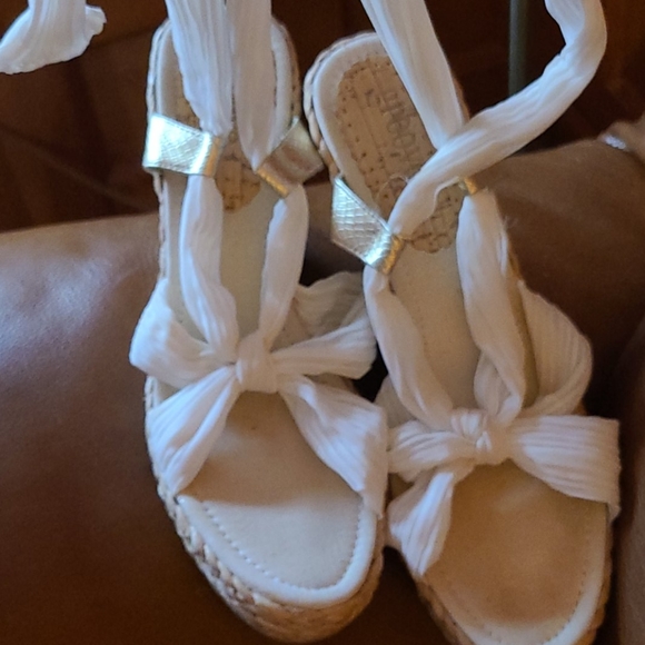 Wrap around sandal - Picture 3 of 4